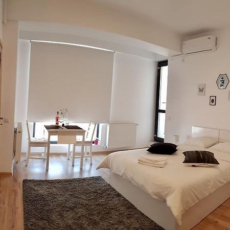 Studio Confort 3 Bucureşti Ngoại thất bức ảnh
