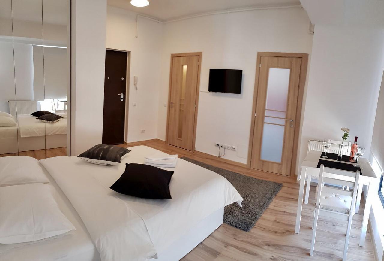 Studio Confort 3 Bucureşti Ngoại thất bức ảnh