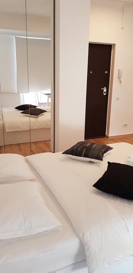 Studio Confort 3 Bucureşti Ngoại thất bức ảnh