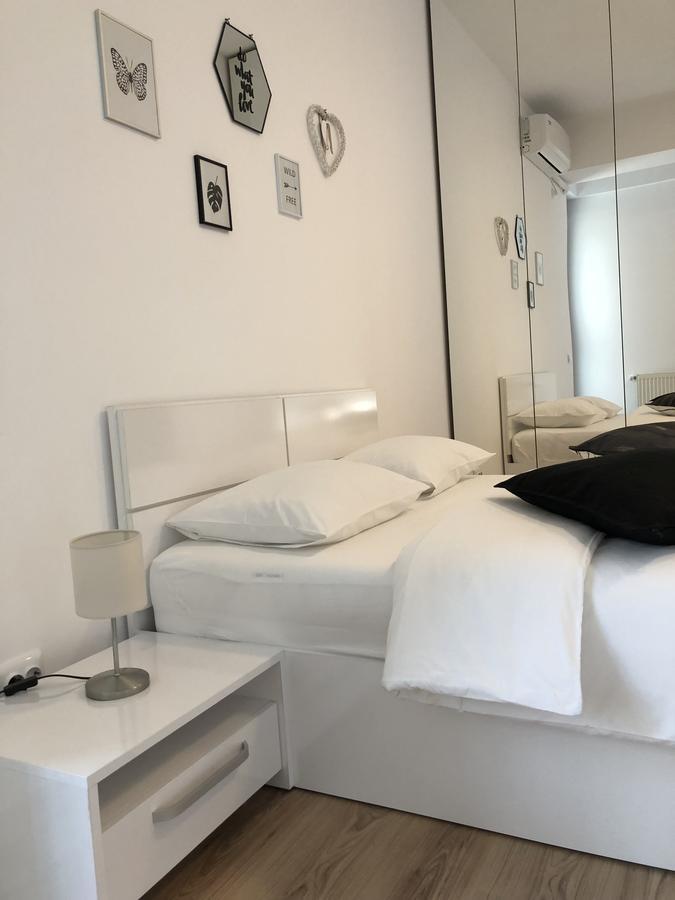 Studio Confort 3 Bucureşti Ngoại thất bức ảnh